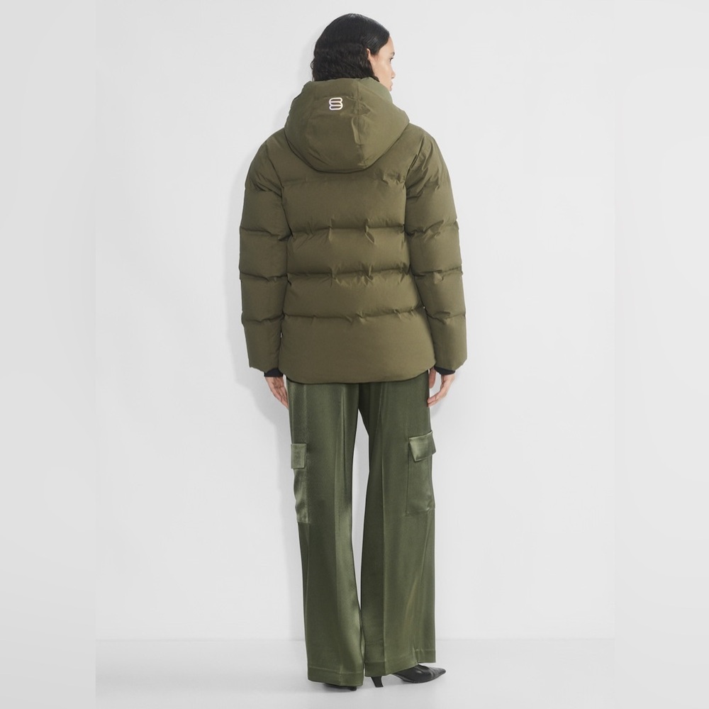 Aritzia The Super Puff™ The Super Puff₂O™ - Rainstop™ - Picture 2 of 8